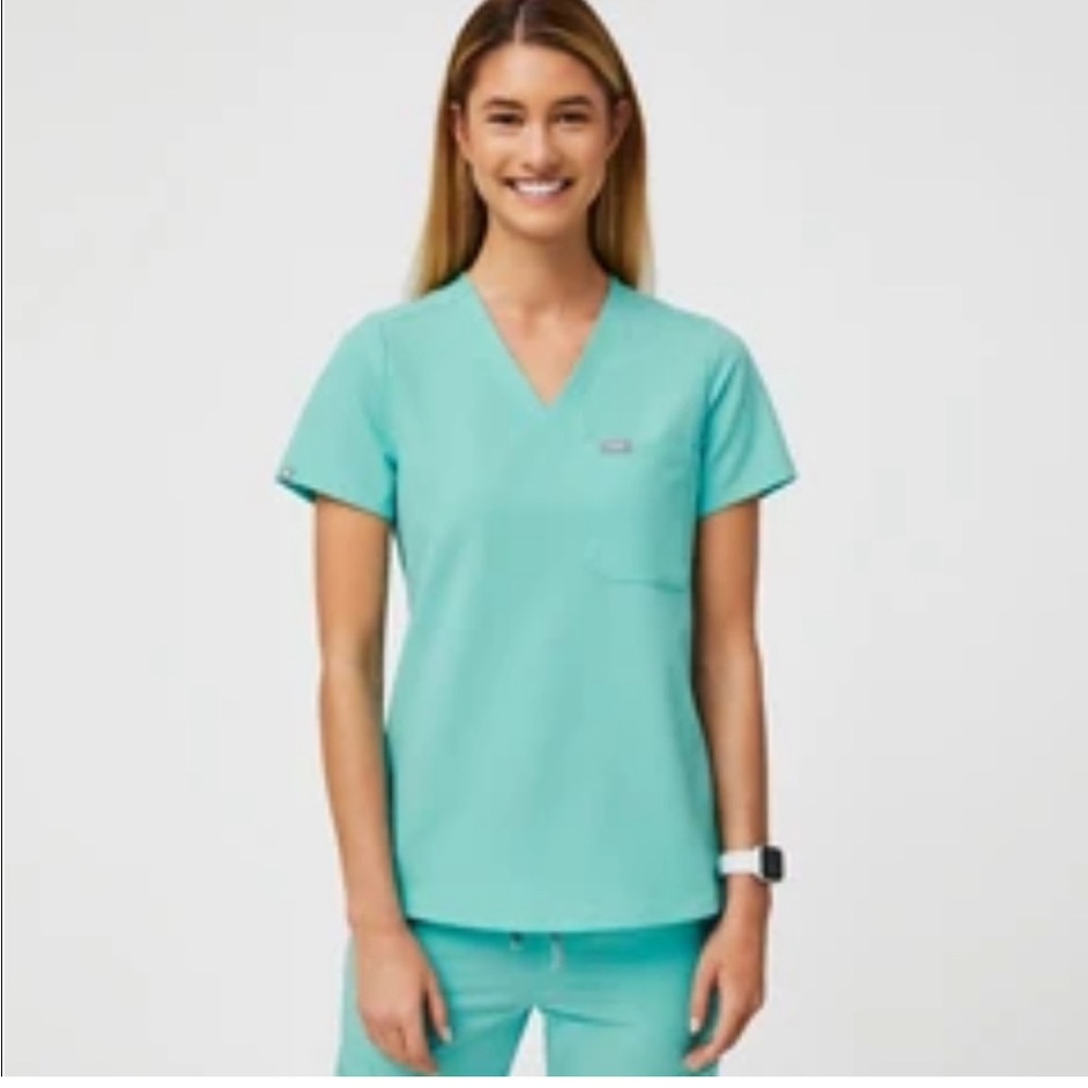FIGS Women's Catarina One-Pocket Scrub Top, XXS, Fresh Aqua